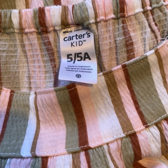 Carter’s stripes jumpsuit for 5 yrs old girls . Perfect for summer season - Picture 2 of 4